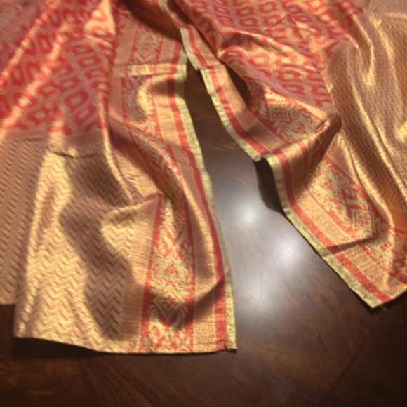 Gorgeous Printed Banarasi Style Dupatta/Scarf/Wrap/Stole - New - Picture 6 of 10